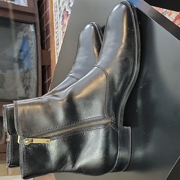 Louis Vuitton Men's boots - Picture 2 of 12